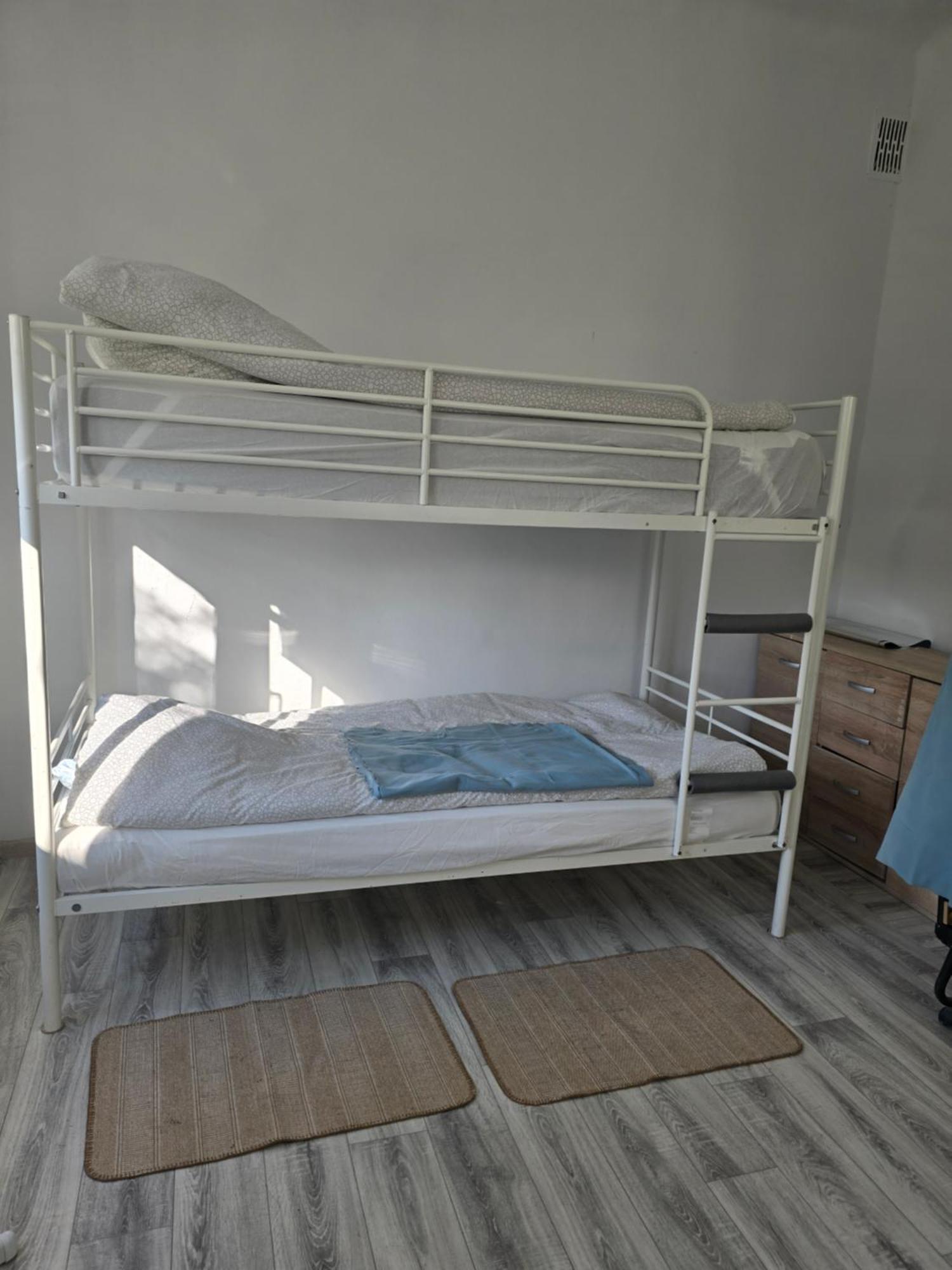 Hostel W Zielonce ジェロンカ エクステリア 写真