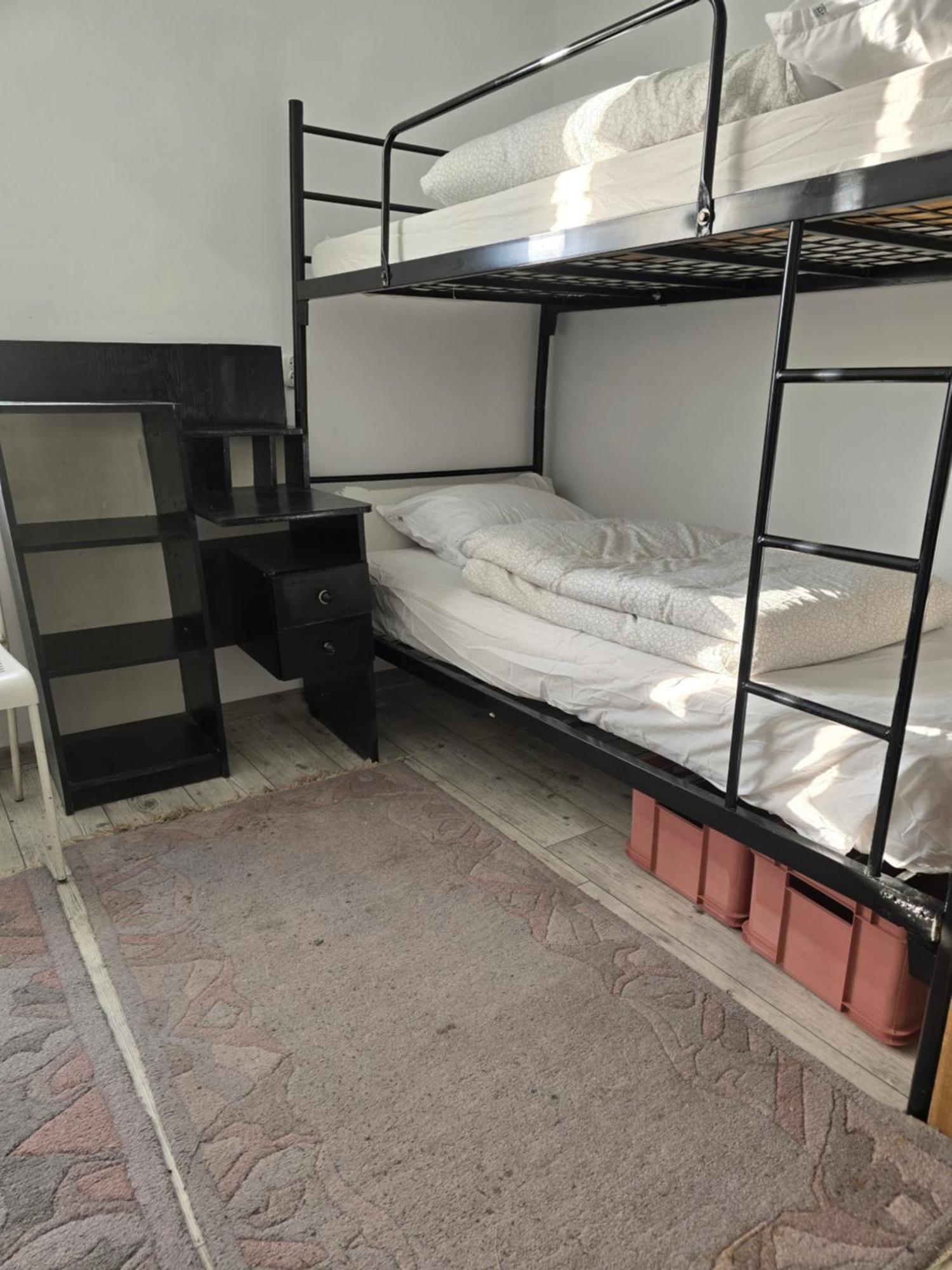 Hostel W Zielonce ジェロンカ エクステリア 写真