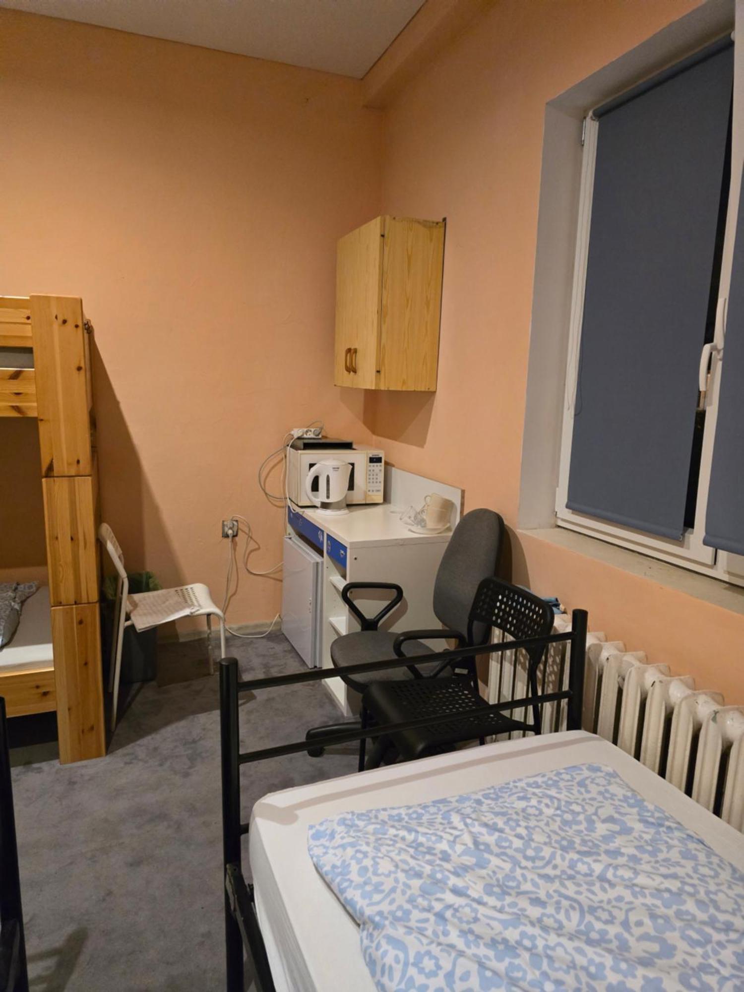 Hostel W Zielonce ジェロンカ エクステリア 写真